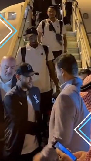 استقبال حاشد وملعب أثار سخريته.. ماذا حدث لنيمار في إيران؟